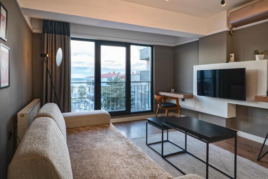 Suite,Deniz Manzaralı,Balkonlu