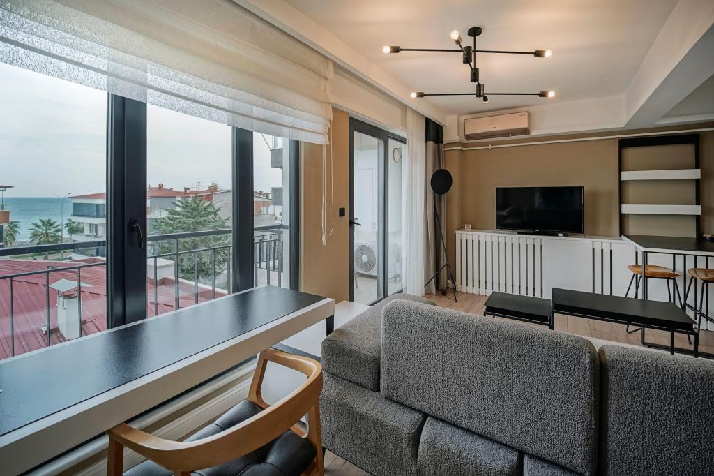 Suite,Deniz Manzaralı,Balkonlu