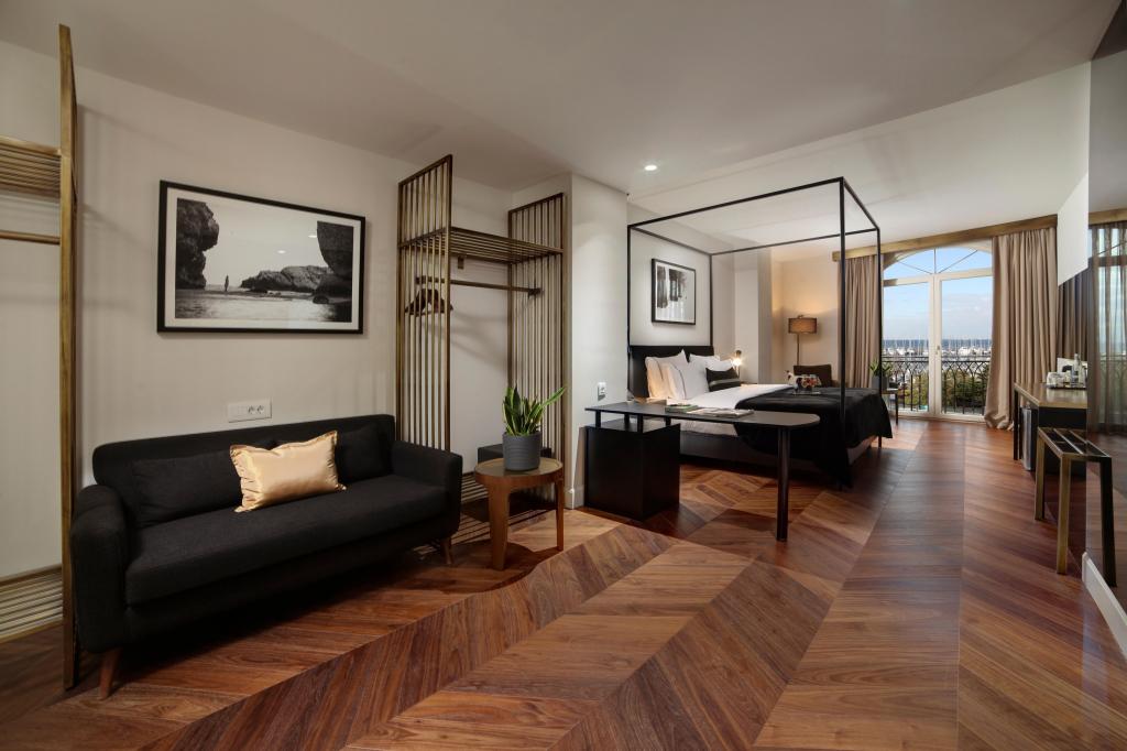 Deluxe Room, Marina View (Without Balcony)