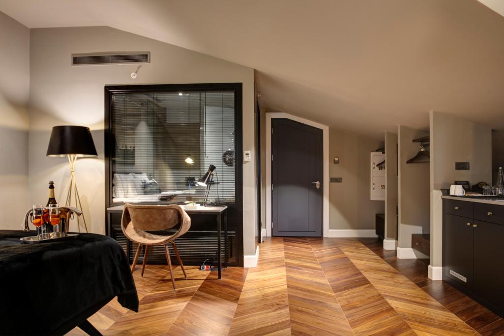 King Suite Room, Marina View (Balcony)