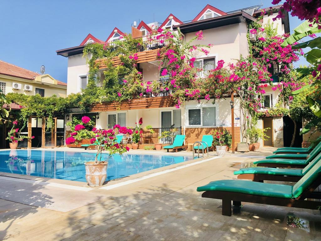 Ten Apart Hotel