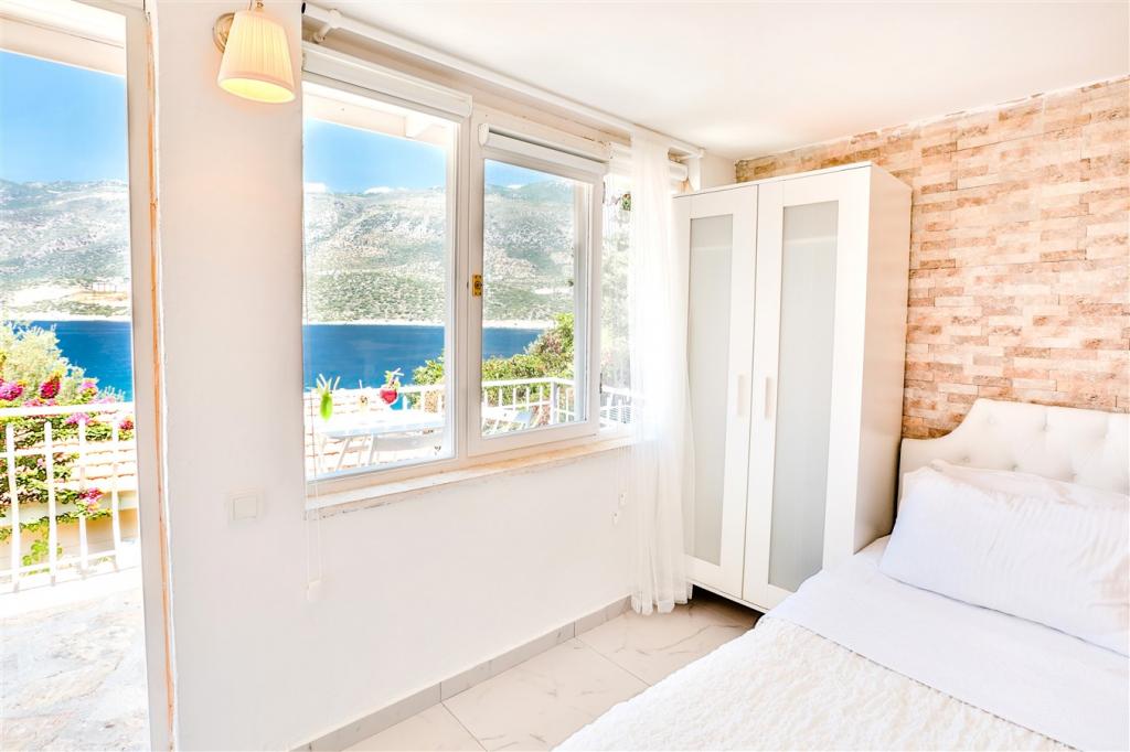 Aile Odası, Bahçe Veya Havuz Manzaralı