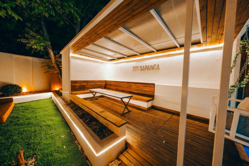 Deluxe Bungalow 3+1,Havuz veya Bahçe Manzaralı,Isıtmalı Özel Havuzlu