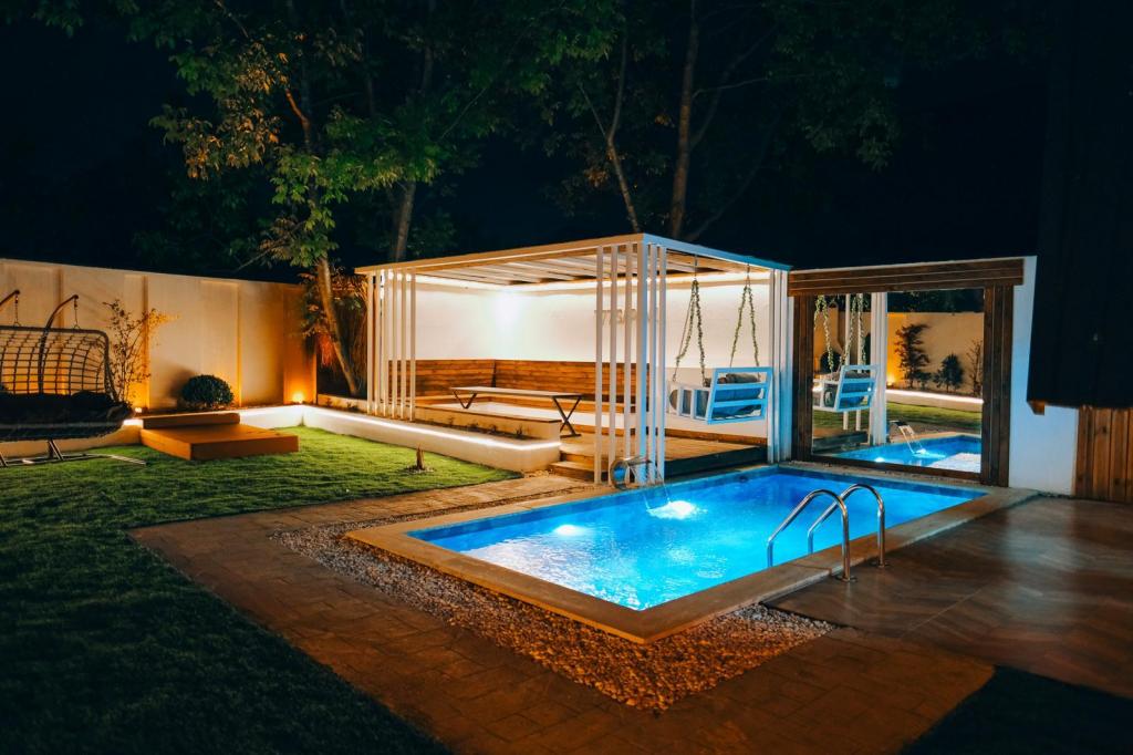 Deluxe Bungalow 3+1,Havuz veya Bahçe Manzaralı,Isıtmalı Özel Havuzlu