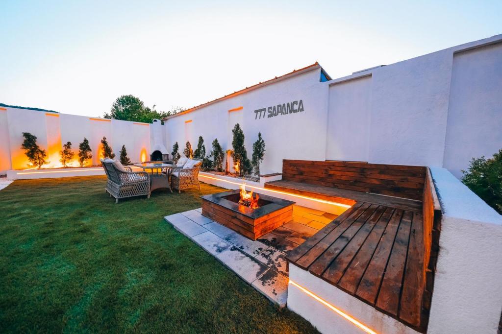 Deluxe Bungalow 3+1,Havuz veya Bahçe Manzaralı,Isıtmalı Özel Havuzlu