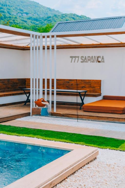 Deluxe Bungalow 3+1,Havuz veya Bahçe Manzaralı,Isıtmalı Özel Havuzlu