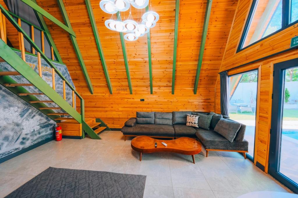 Deluxe Bungalow 3+1,Havuz veya Bahçe Manzaralı,Isıtmalı Özel Havuzlu