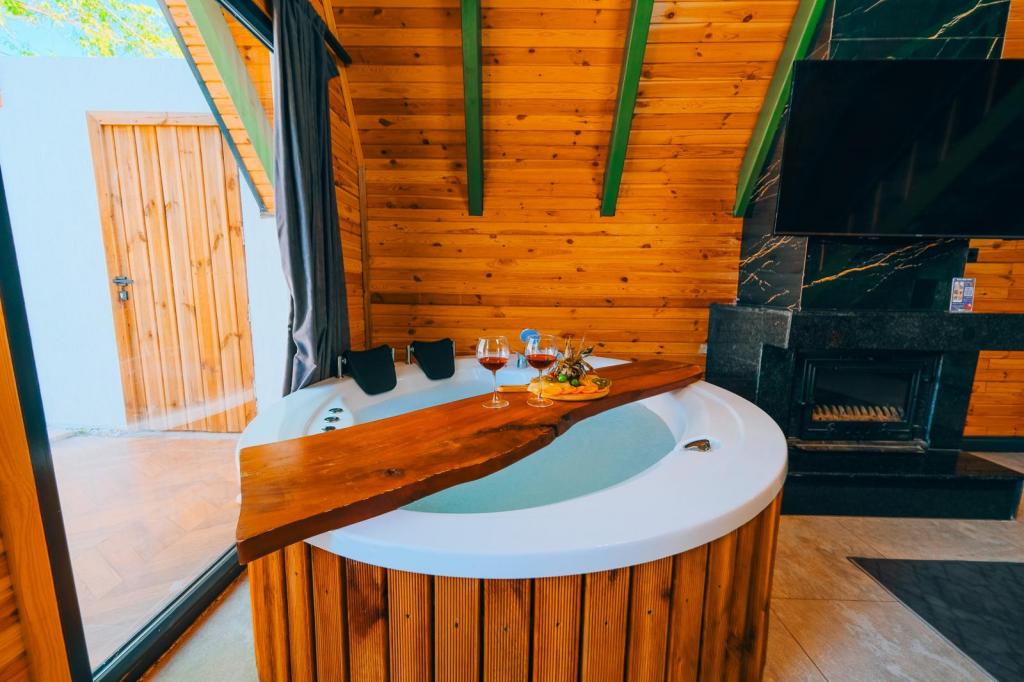 Deluxe Bungalow 3+1,Havuz veya Bahçe Manzaralı,Isıtmalı Özel Havuzlu