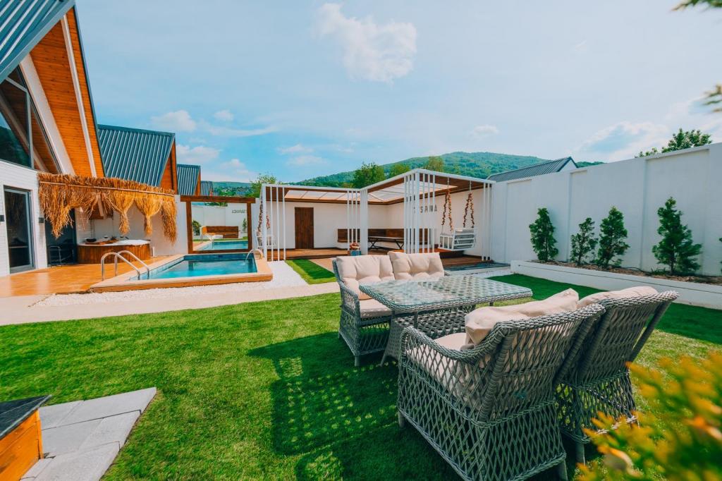 Deluxe Bungalow 3+1,Havuz veya Bahçe Manzaralı,Isıtmalı Özel Havuzlu