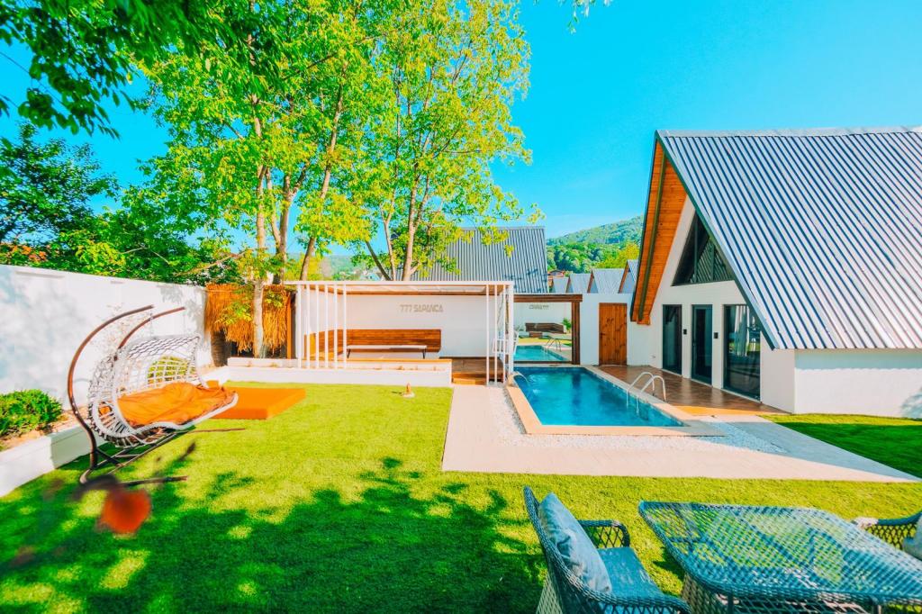 Deluxe Bungalow 3+1,Havuz veya Bahçe Manzaralı,Isıtmalı Özel Havuzlu