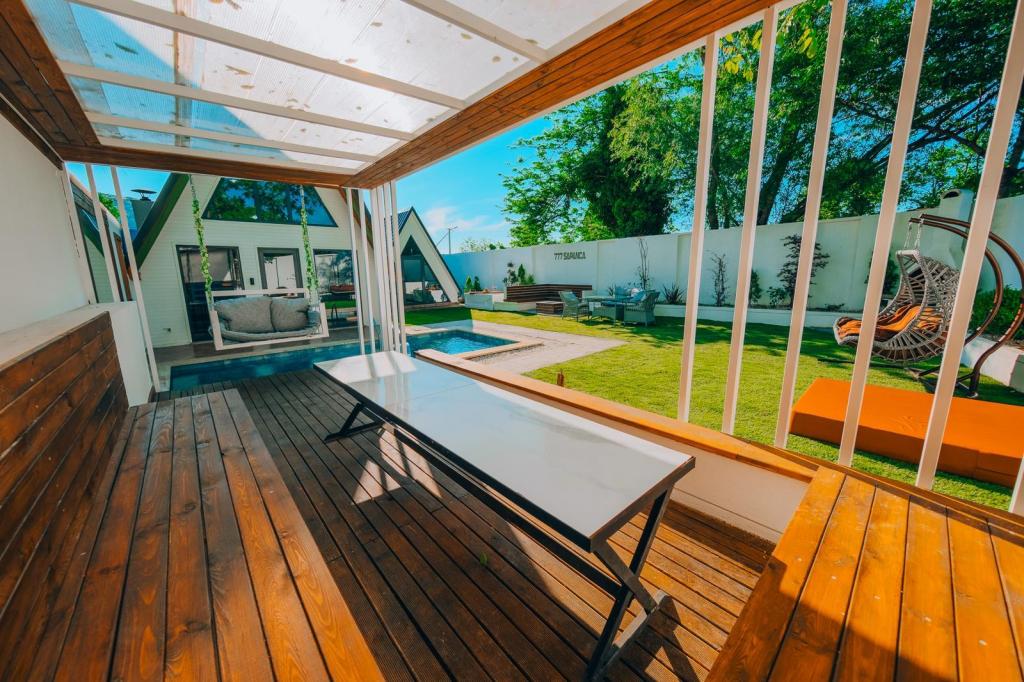 Deluxe Bungalow 3+1,Havuz veya Bahçe Manzaralı,Isıtmalı Özel Havuzlu