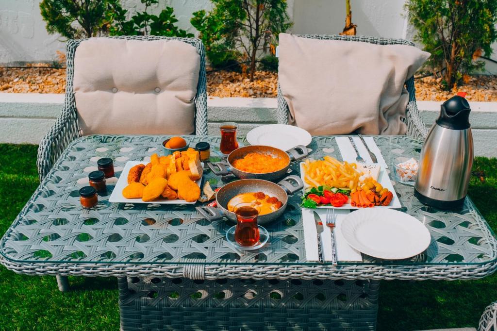 Deluxe Bungalow 3+1,Havuz veya Bahçe Manzaralı,Isıtmalı Özel Havuzlu
