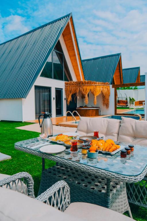 Deluxe Bungalow 3+1,Havuz veya Bahçe Manzaralı,Isıtmalı Özel Havuzlu
