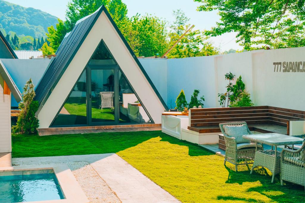 Deluxe Bungalow 3+1,Havuz veya Bahçe Manzaralı,Isıtmalı Özel Havuzlu