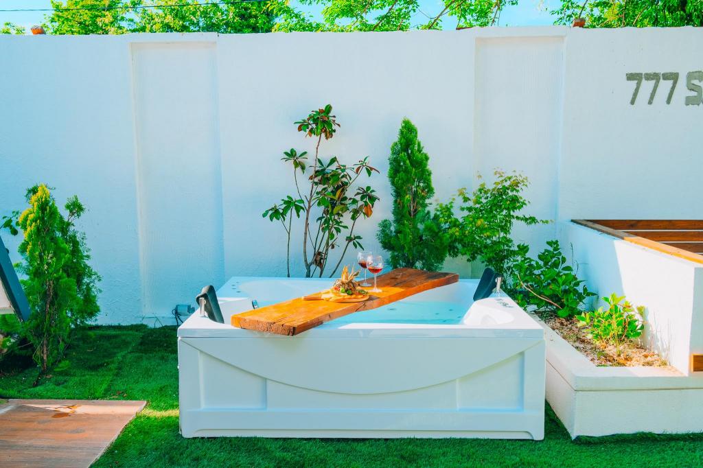 Deluxe Bungalow 3+1,Havuz veya Bahçe Manzaralı,Isıtmalı Özel Havuzlu