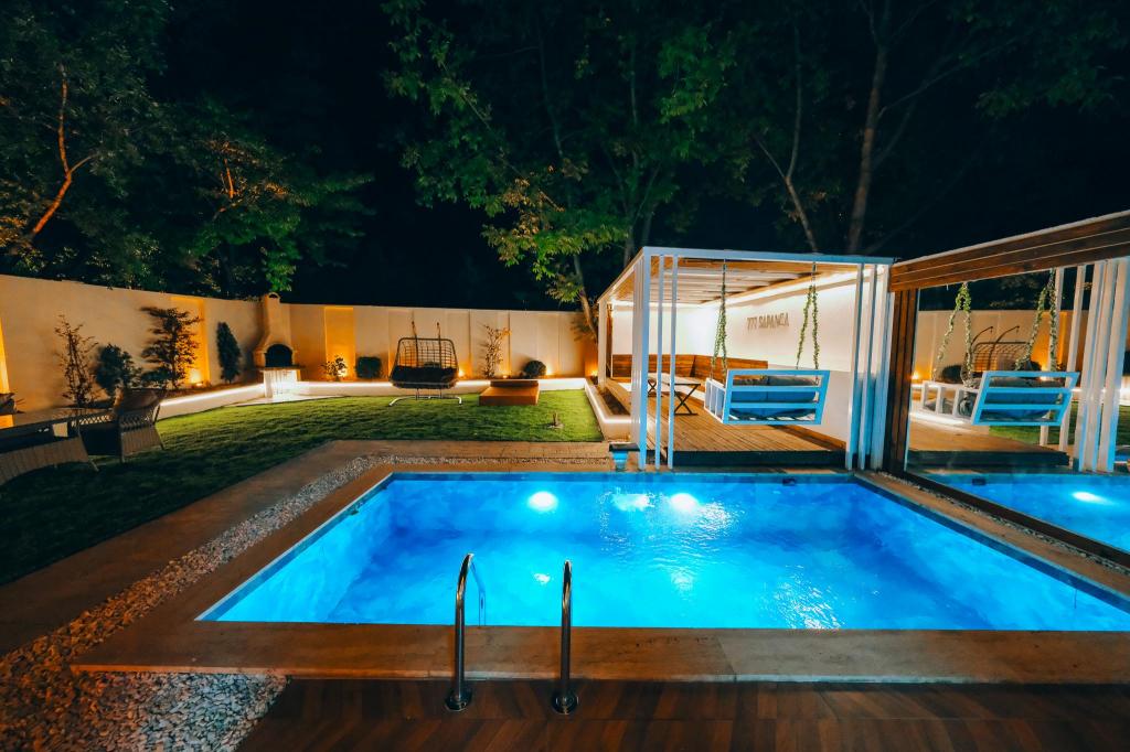 Deluxe Bungalow 3+1,Havuz veya Bahçe Manzaralı,Isıtmalı Özel Havuzlu