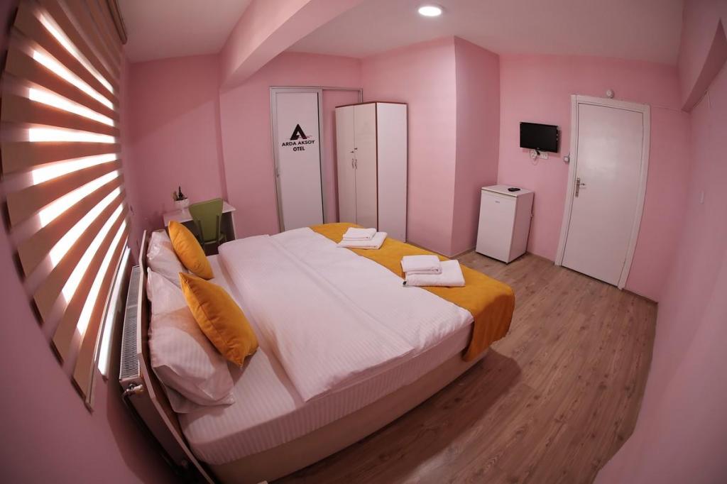 Standart Oda, Şehir Manzaralı