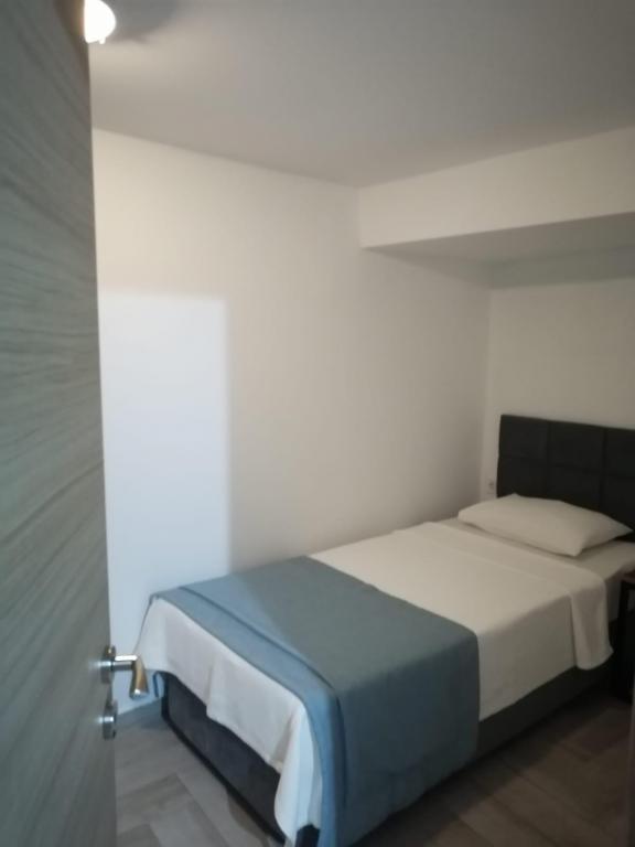 Aile Odası,bahçe Veya Sokak Manzaralı,2. Kat