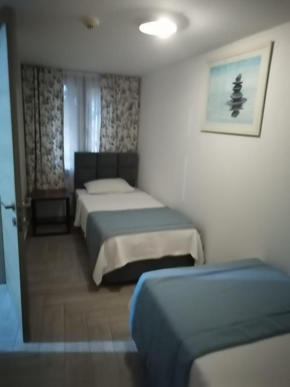 Aile Odası,bahçe Veya Sokak Manzaralı,2. Kat