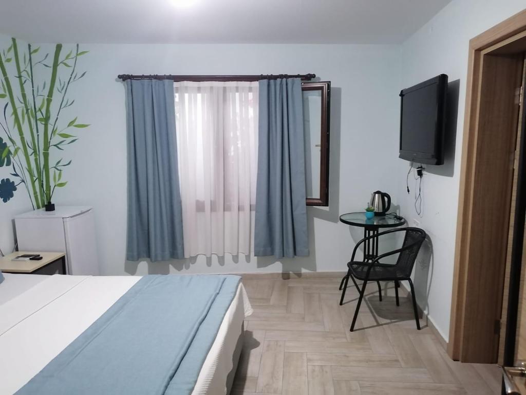 Aile Odası,bahçe Veya Sokak Manzaralı,2. Kat