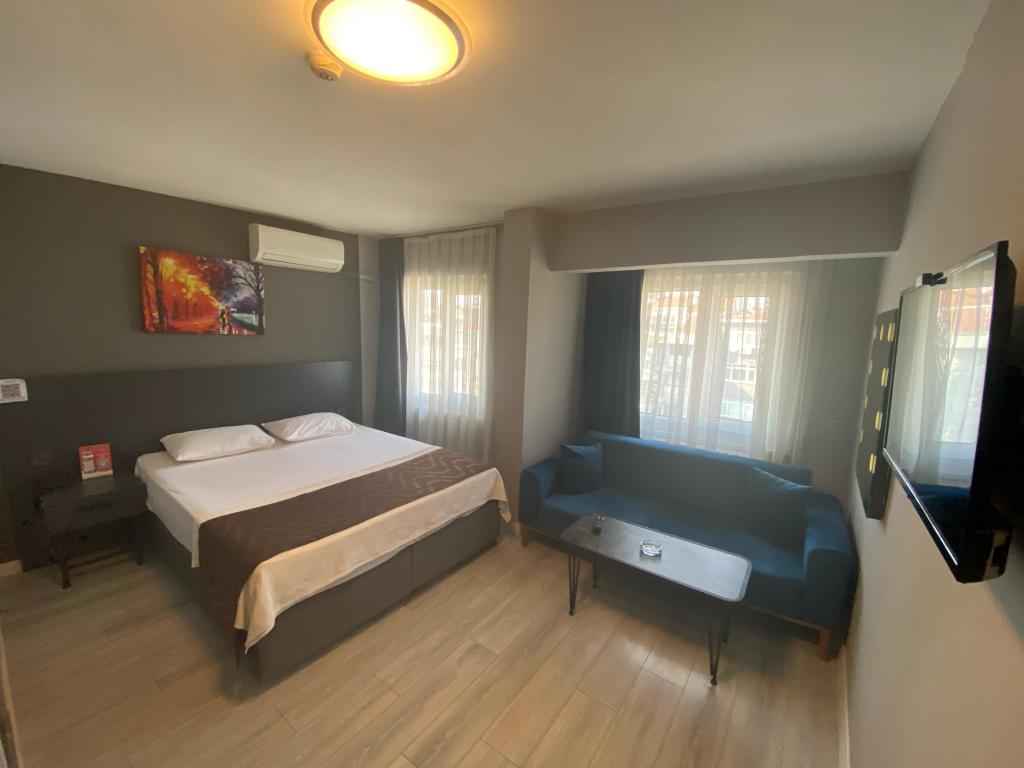 Studio Suit Oda, Şehir Manzaralı