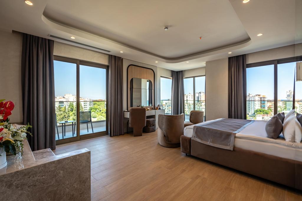Deluxe Suit Oda, Deniz Manzaralı