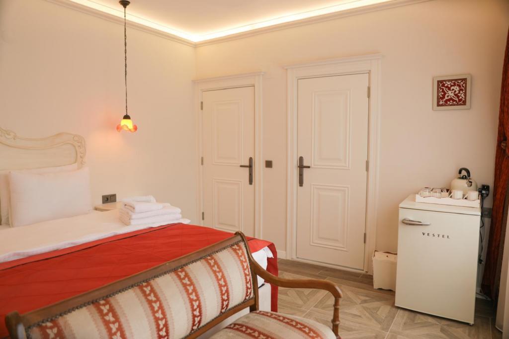 Standard Room, Garden View (Without Balcony)