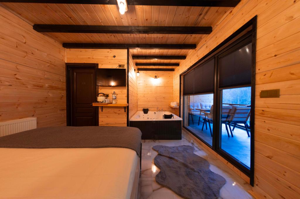 Jakuzili Şömineli Bungalow,Dağ Manzaralı,Şömineli ve Jakuzili