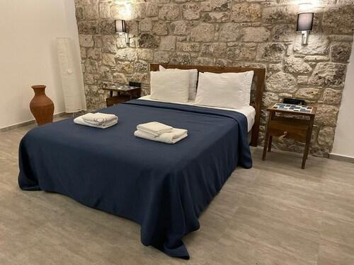 Suite Room, City View