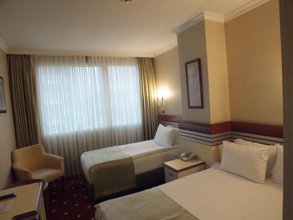 Standart Oda, Şehir Manzaralı (3 Kişilik)