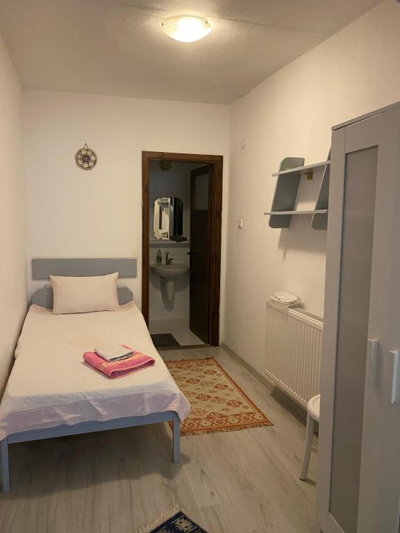 Bahçe Katı Oda, Bahçe Manzaralı (3 Kişilik)