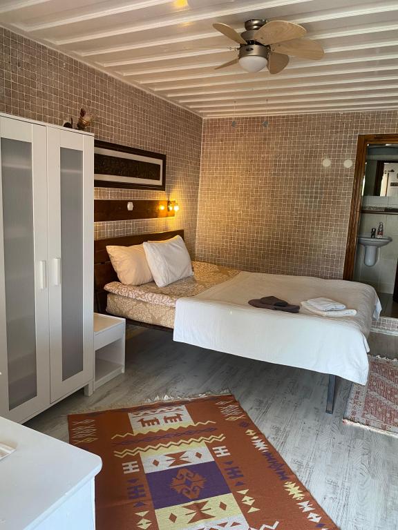 Deluxe Oda, Bahçe Veya Havuz Manzaralı (Balkonlu)
