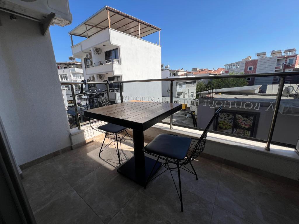 Deluxe Oda,Kısmi Deniz Manzaralı,Balkonlu