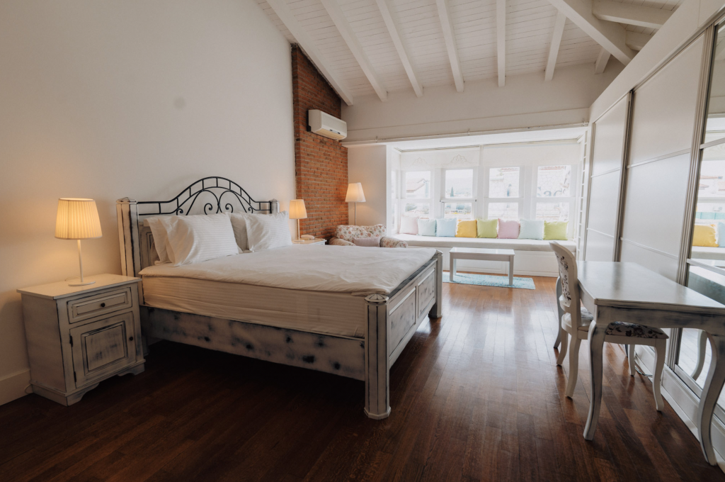 King Suite Room, Street View