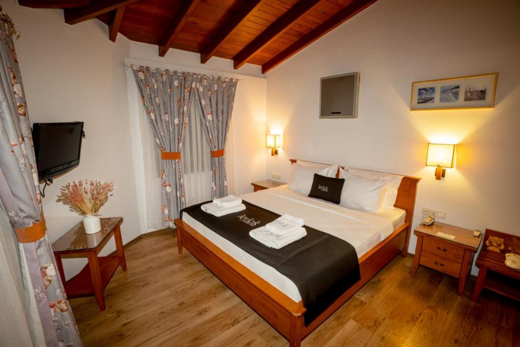 Deluxe Oda, Kara Manzaralı