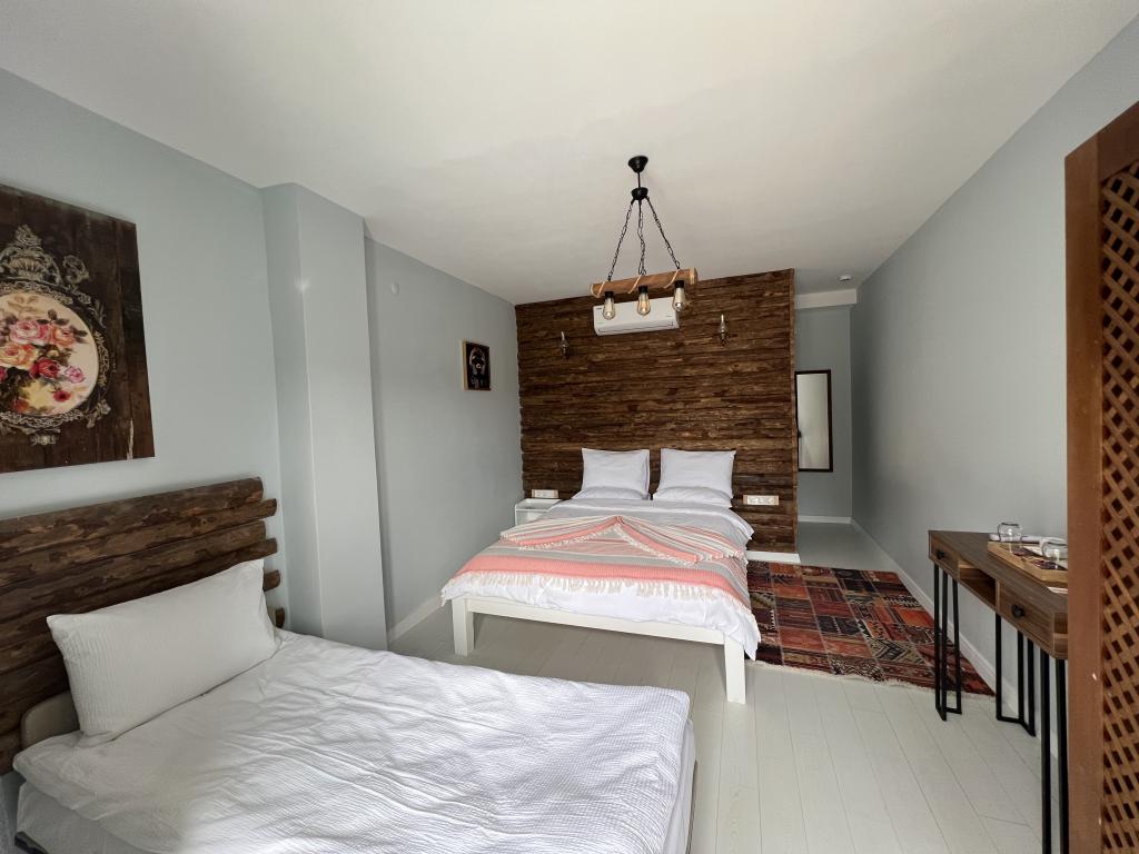 Havuz Başı Deluxe Oda,Havuz Manzaralı