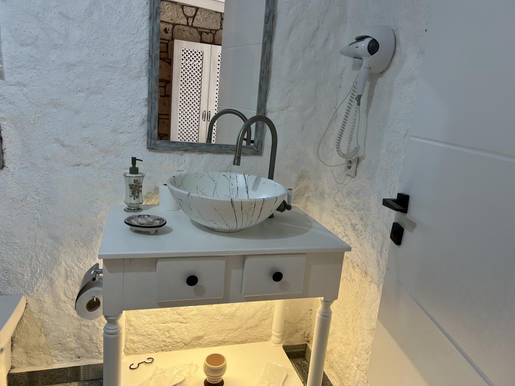 Taş Bahçe Üç Kişilik,Bahçe Manzaralı,Teraslı