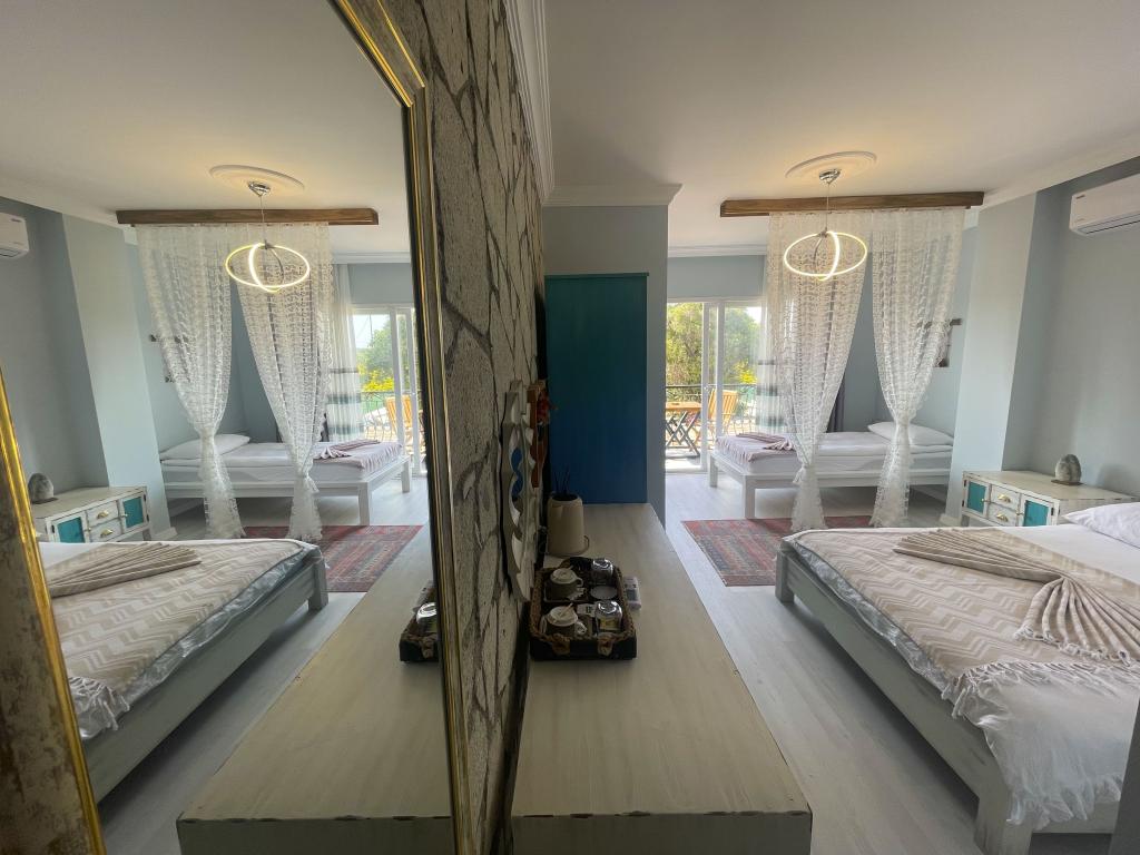 Deluxe Oda-Balkonlu,Bahçe Manzaralı,Balkonlu