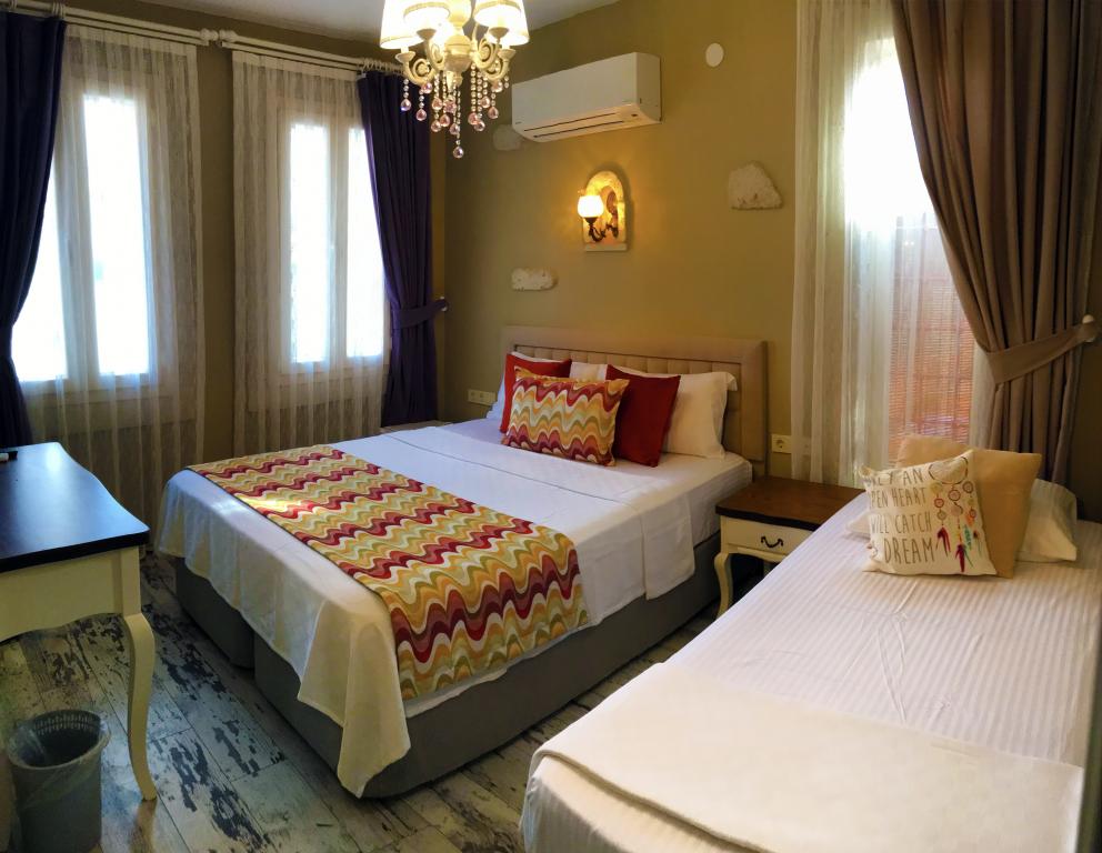 Deluxe Room, Land View