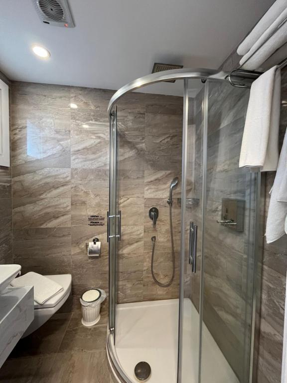 Deluxe Suit Oda, Bahçe Manzaralı