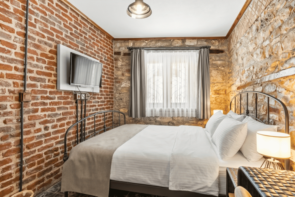 Standart Oda,Sokak Manzaralı,Giriş Katı