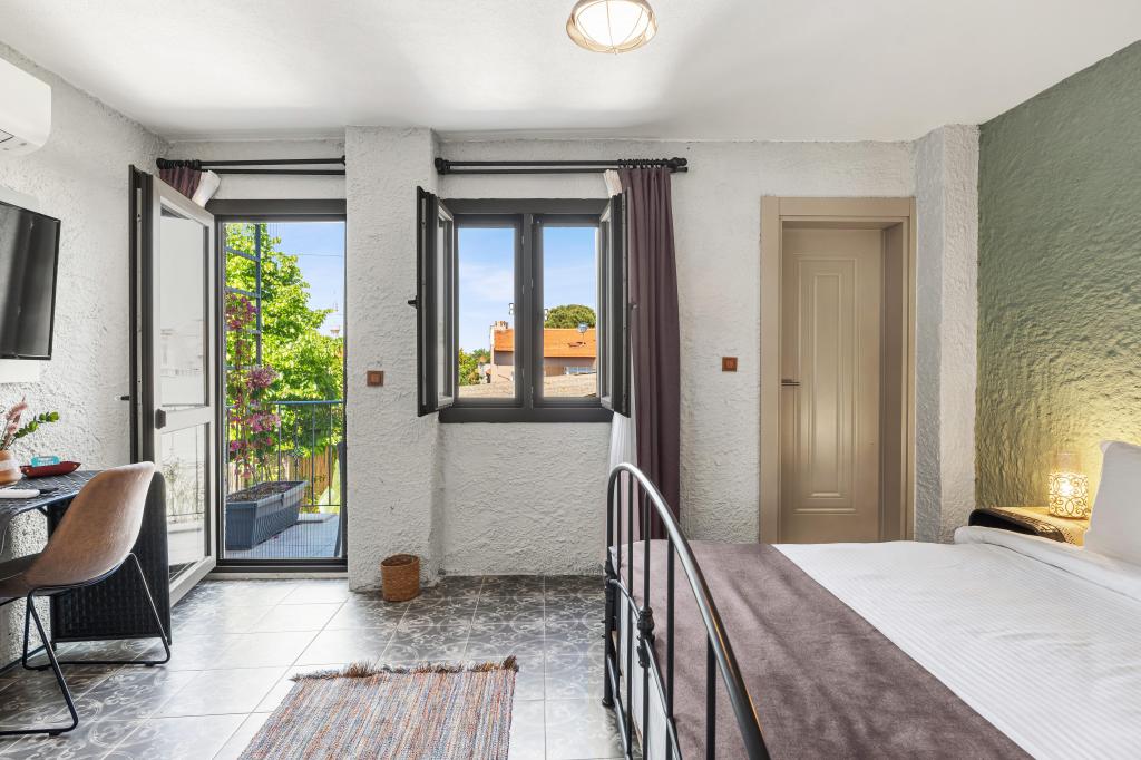 Deluxe Oda Balkonlu,Avlu Manzaralı,Balkonlu