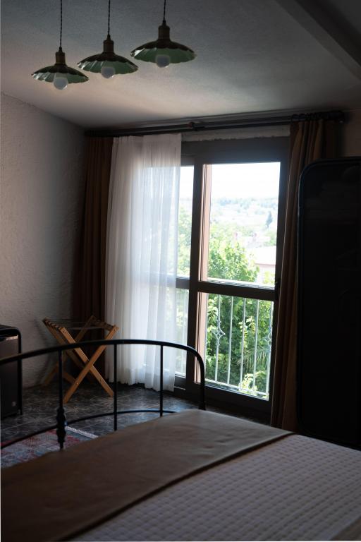 Deluxe Üç Kişilik Oda ,Şehir Manzaralı,2. Kat