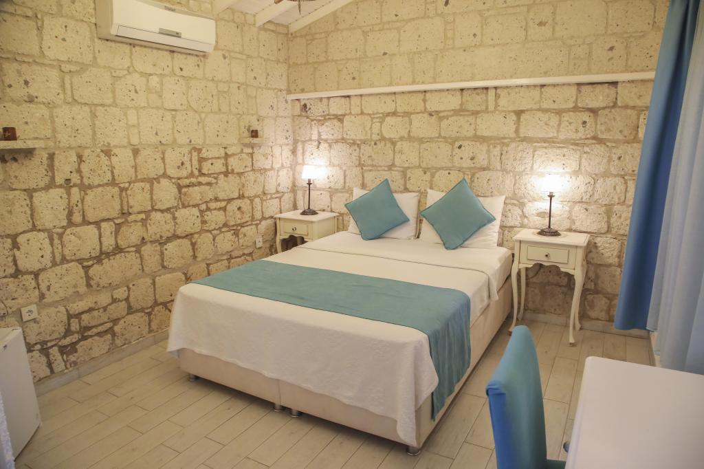 Taş Oda, Bahçe Manzaralı (Teraslı)