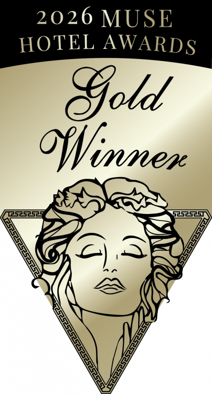 ALTIN ÖDÜLLÜ ALİBA HOTEL / MUSE AWARDS  2026 GOLD WINNERMUSE Awards ile Tescillenen Mükemmel Konfor: Aliba HotelKonaklama, Tasarım, Kalite - Hepsi Bir AradaAliba Hotel yalnızca bir konaklama noktası değil, aynı zamanda tasarım, konfor ve deneyimi bir araya getiren güçlü bir markadır.International Awards Associate (IIA) tarafından düzenlenen ve her yıl dünyanın dört bir yanından otelcilik sektöründe mimari tasarım, iç mekan estetiği hizmet kalitesi ve kullanıcı deneyimini bütüncül olarak değerlendiren uluslararası çapta prestijli bir ödül programı olan MUSE Hotel Awards 2026’da kazandığı 4 altın ödül ile kalite, tasarım ve uluslararası standartlardaki hizmet anlayışını global ölçekte tescillemiştir.Modern tasarımı, eşsiz hizmeti ve stratejik konumuyla seyahatlerinize değer katan Aliba Hotelin kazandığı ödüller;-City Hotel Award (Şehir Oteli Ödülü)-Lobby Interior Design Award (Lobi İç Mekan Tasarım Ödülü)-Transit Hotel Award (Aktarma Oteli Ödülü)-Rowing-Friendly Hotel Award (Kürek Sporu Dostu Otel Ödülü)