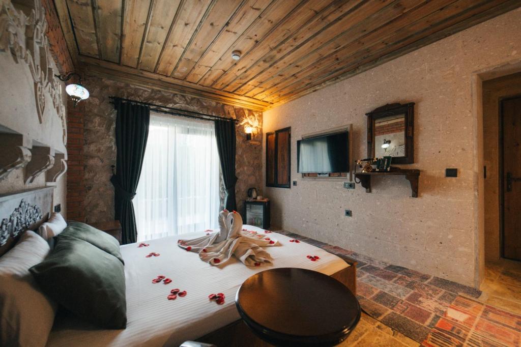 Garden jacuzzi room