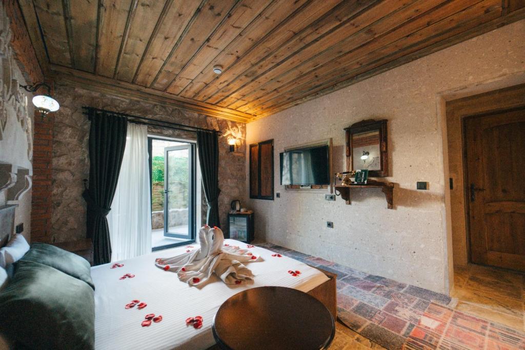 Garden jacuzzi room