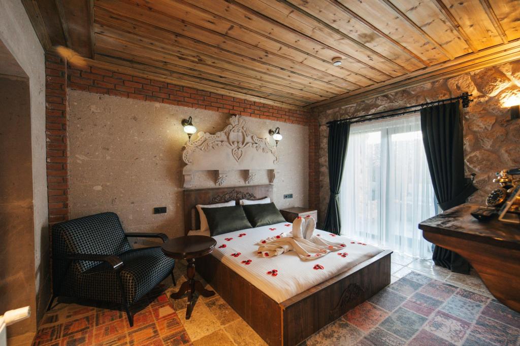 Garden jacuzzi room