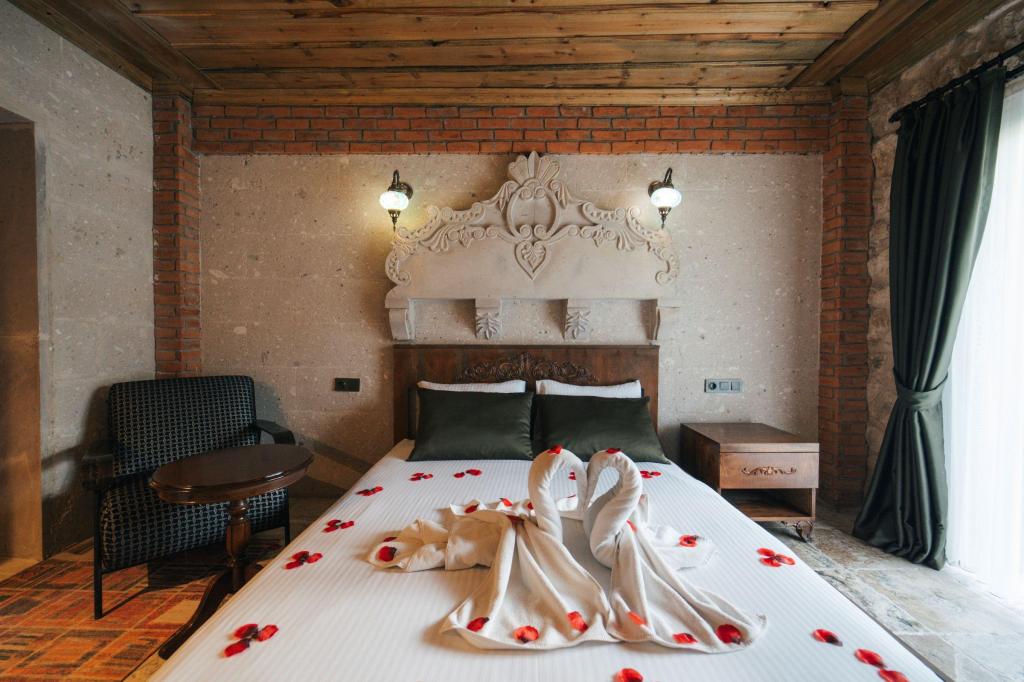 Garden jacuzzi room