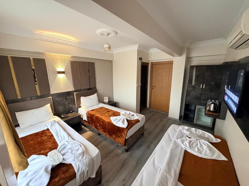 Triple,Şehir Manzaralı,Klimalı